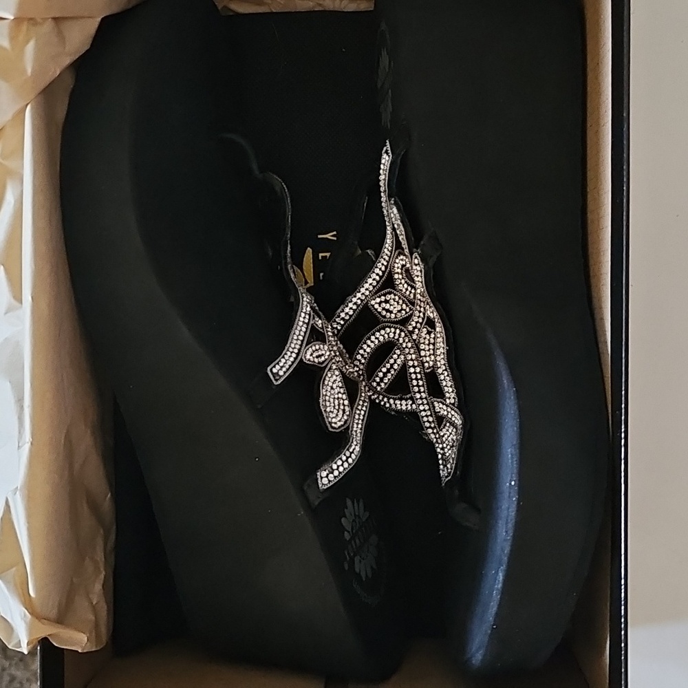 YellowBox Vanessa Clear Wedge - Picture 10 of 10